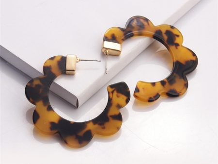 Coffee Acrylic & 18K Gold-Plated Marbled Scallop Huggie Earrings Hot on Sale