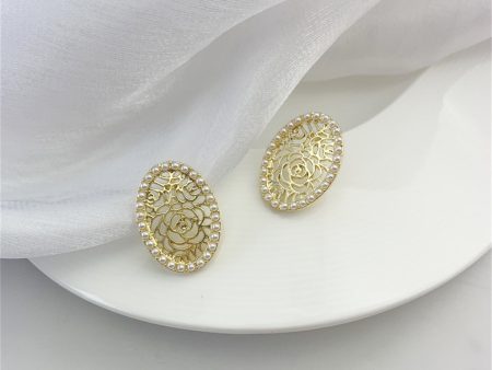 Pearl & 18K Gold-Plated Intricate Circle Stud Earrings Supply