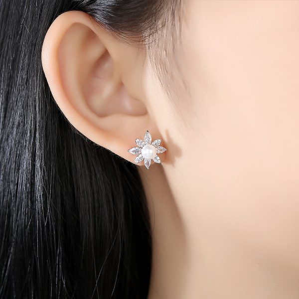 Pearl & Cubic Zirconia Crystal-Accent Flower Stud Earrings Fashion