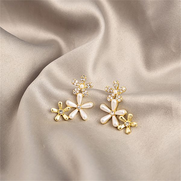 Clear Cubic Zirconia & Pearl Tri-Flower Stud Earrings Discount