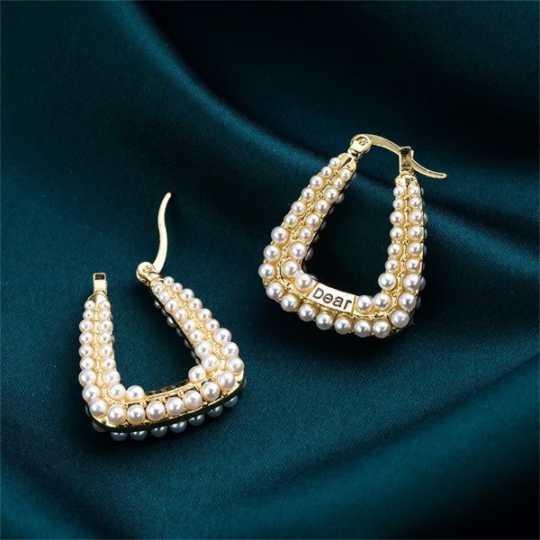 White Pearl & 18K Gold-Plated U-Shape Huggie Earrings For Cheap