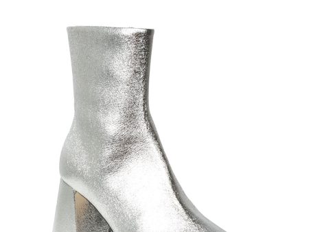 Harlow Metallic Boot in Silver Fashion